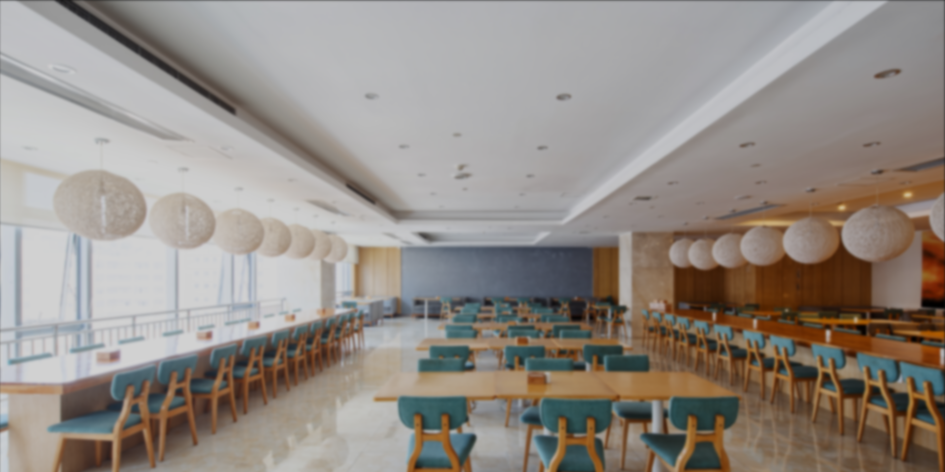 关键词：食品安全监测，高端食堂，深圳市武智科技;描述：深圳市武智科技相关的高端食堂场景，整洁有序的就餐区为食品安全监测提供保障