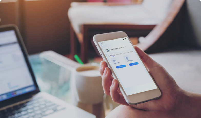 关键词：智慧通行，移动应用，手机通行，深圳市武智科技;描述：深圳市武智科技智慧通行的手机端应用界面，支持移动端的通行权限管理与操作